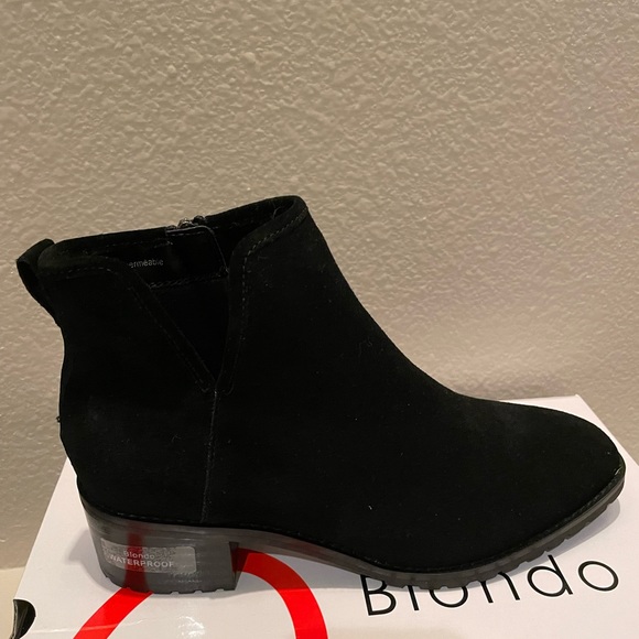 BLONDO Suede Booties - Picture 4 of 16